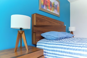 2 habitaciones, tabla de planchar con plancha, cuna de viaje y wifi 
