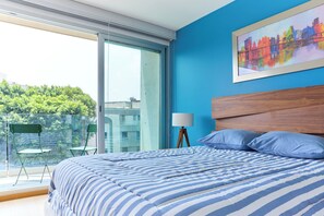 2 bedrooms, iron/ironing board, travel cot, WiFi