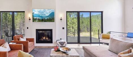 Smart TV, fireplace, offices