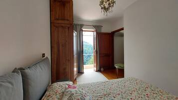 2 chambres, fer et planche Ă repasser, Wi-Fi gratuit, draps fournis