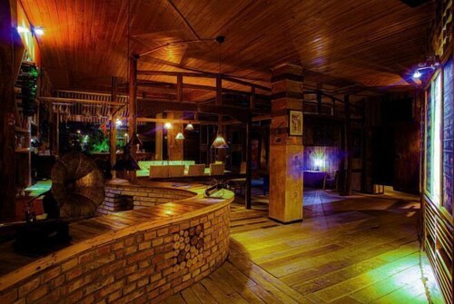 Ya'an River Lake April Inn