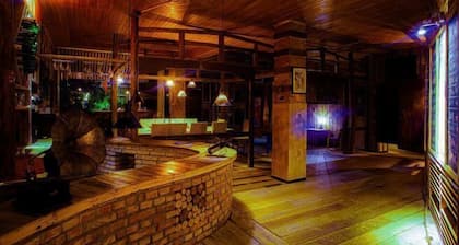 Ya'an River Lake April Inn