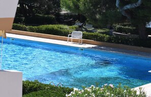 Unclassified image, 2 of 14, button - Renovated beach apartment with direct sea access, in vacation complex with pool (Quercianella)