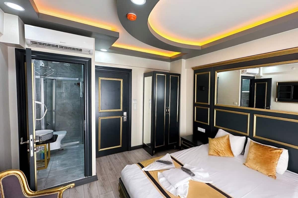 Studio Deluxe, quang cảnh thành phố | Két bảo mật tại phòng, màn/rèm cản sáng, phòng cách âm