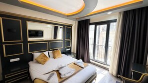 Deluxe Studio, City View | In-room safe, blackout drapes, soundproofing, free WiFi - Dnz Taxim Feridiye Otel (Istanbul)
