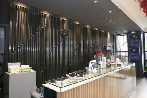 Winterless Hotel (Beijing XiDiaoyutai Subway Station branch)