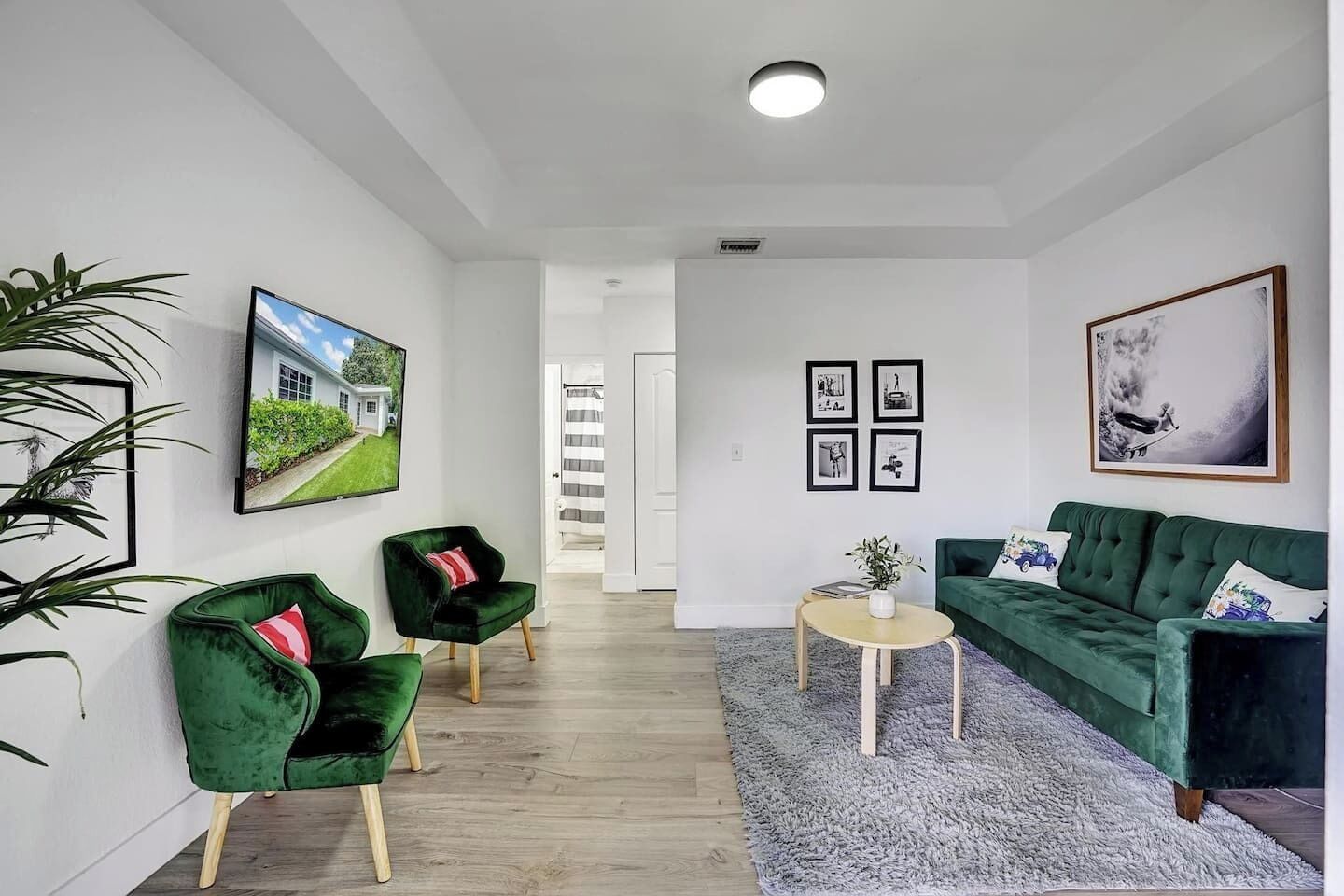 397B) Beautiful home with Pool!