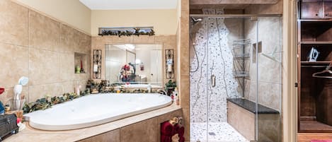 Whirlpool, Haartrockner, Bidet, Handtücher