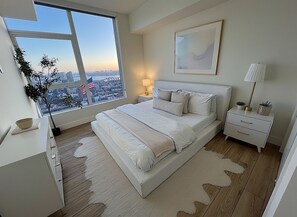 2 bedrooms, desk, iron/ironing board, free WiFi