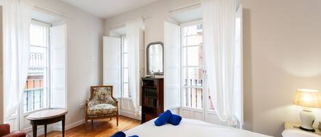 2 bedrooms, iron/ironing board, travel crib, free WiFi