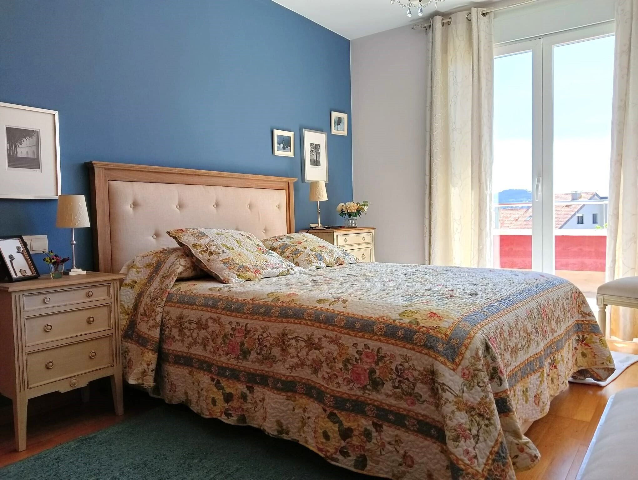 Huoneisto | 3 makuuhuonetta, silitysrauta/-lauta, vuodevaatteet