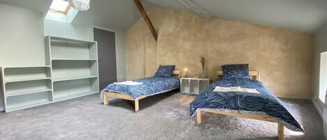 3 chambres, fer et planche Ă repasser, Wi-Fi, literie fournie