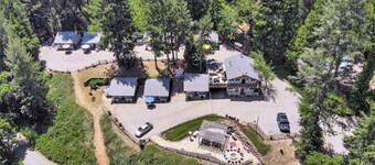 Lakeview Country Cabin ~ Cloud 9 - AMAZING treehouse VIEWS