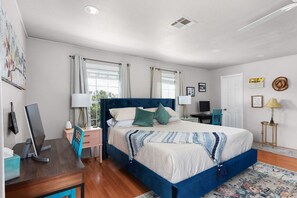 4 bedrooms, desk, iron/ironing board, travel crib