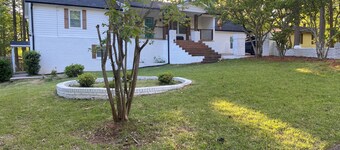 Cozy 1 bedroom lower-level apartment with WiFi and AC in charming Decatur