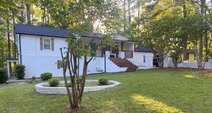 Cozy 1 bedroom lower-level apartment with WiFi and AC in charming Decatur