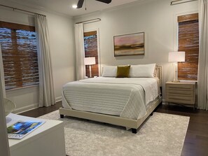 3 habitaciones, tabla de planchar con plancha, wifi y ropa de cama 