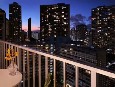 Charming cozy condo in marvelous Honolulu with WiFi