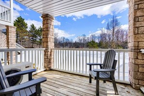 Property grounds - Lower Level Suite @ Carriage Hills (Shanty Bay)