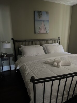 3 bedrooms, iron/ironing board, WiFi, bed sheets