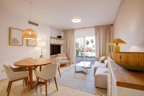 تلفزيون ذكي، كُتُب