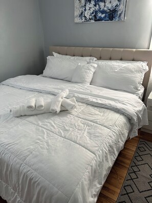 2 Schlafzimmer, Schreibtisch, Bügeleisen/Bügelbrett, kostenloses WLAN