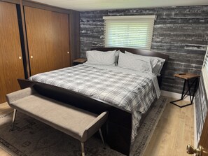 2 bedrooms, iron/ironing board, free WiFi, bed sheets - Castle Rock, Dells Area Cozy 2 Bed 6 Per, Getaway! Minutes From Water & ATV Fun! (Friendship)