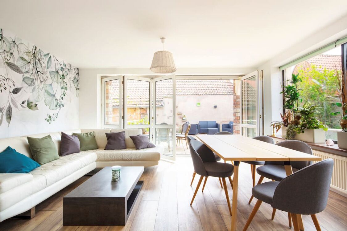 Televisión y futbolito 