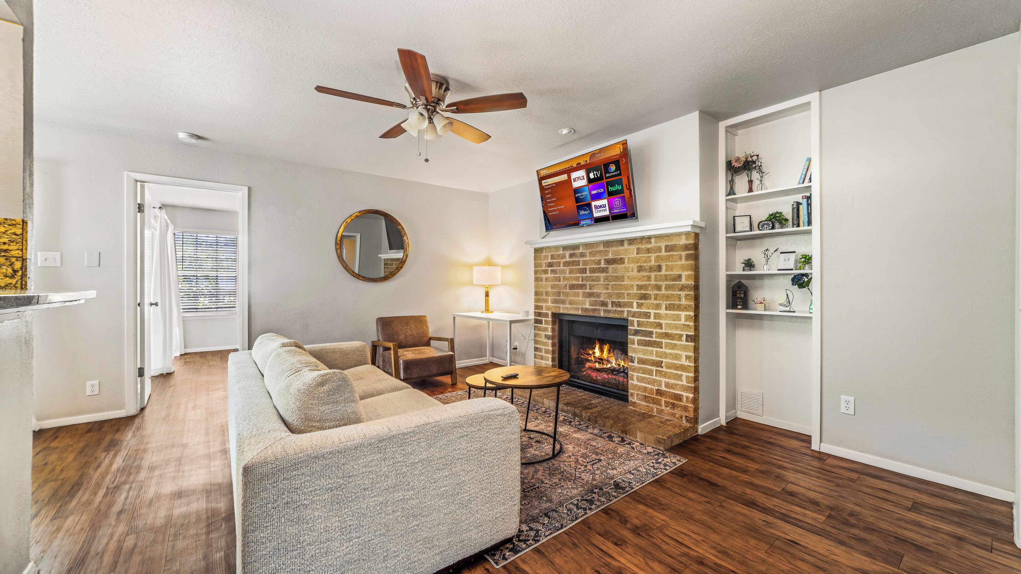 2-bedroom apartment in welcoming Austin with WiFi, AC