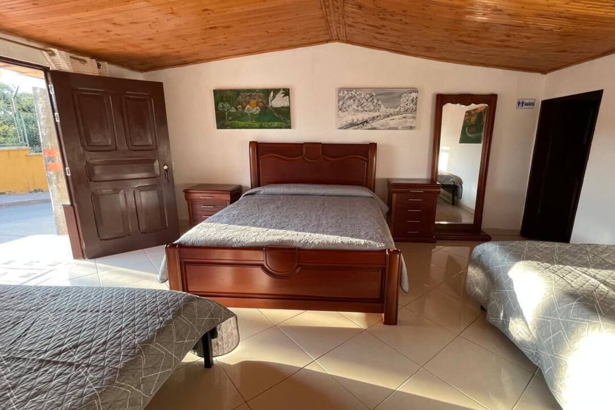 Familienzimmer, Stadtblick | Hochwertige Bettwaren, Daunenbettdecken, Select-Comfort-Betten