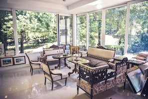 Télévision LED de 30 pouces avec chaînes numériques