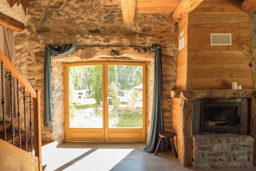 L'Ange : Between mountains and valleys House with pool table