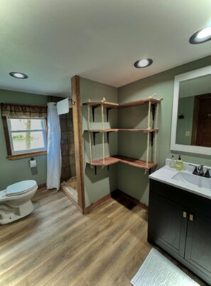 Unclassified image, 4 of 22, button - Timberline Cabins - Peaceful Pines Lodge, WiFi, Pets, Stalls, Hot Tub (Cambridge)