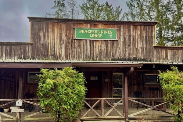 Peaceful Pines Front Sign