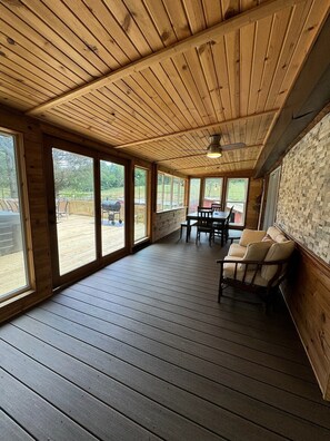 TV, fireplace, DVD player, books