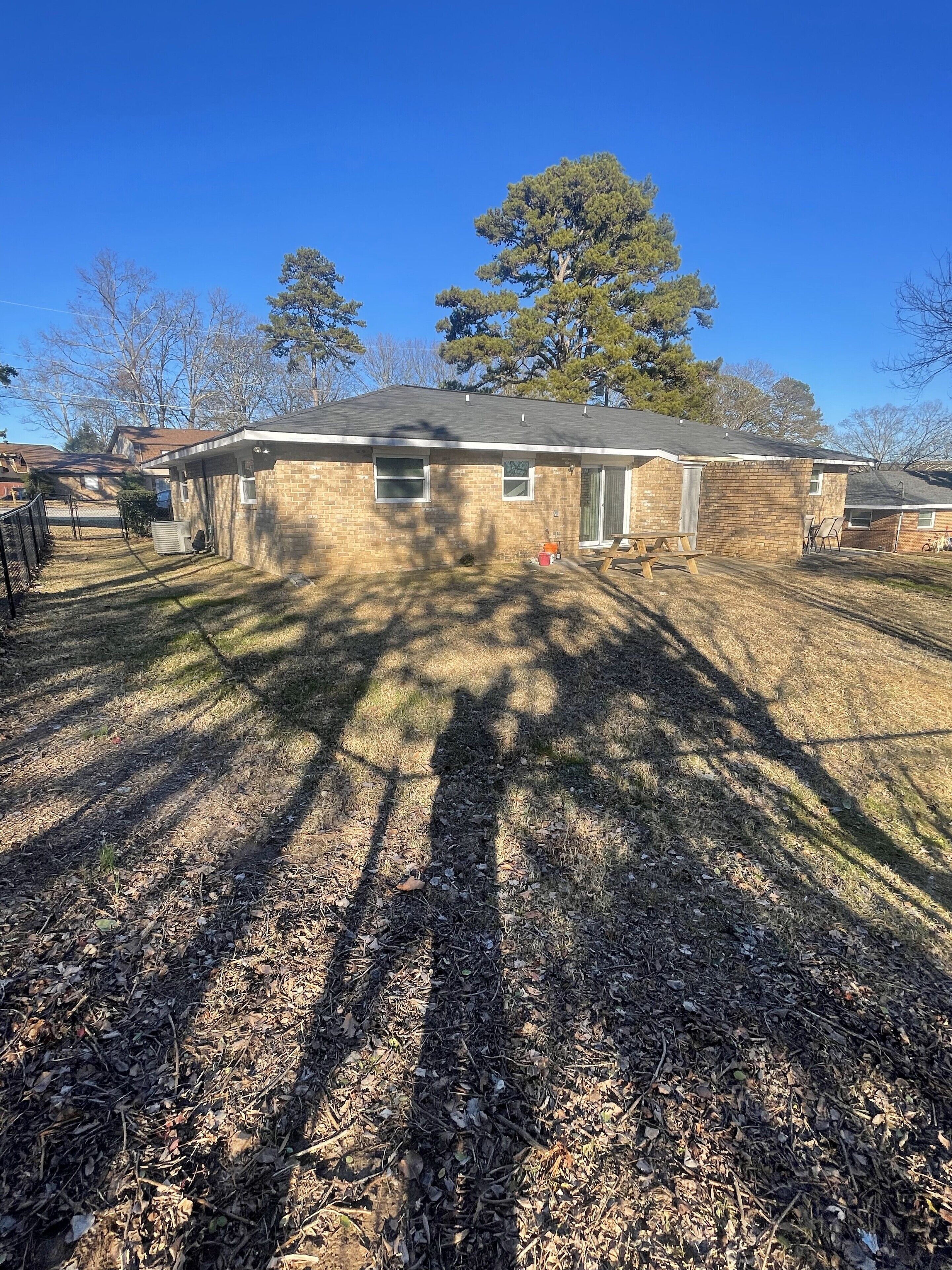 2-bedroom duplex in fabulous Chattanooga with WiFi, AC, pet friendly
