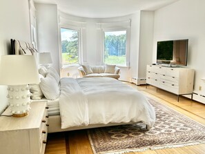 4 slaapkamers, een strijkplank/strijkijzer, reisbedje, wifi