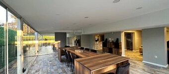 Garden Villa with Green Shutters Spacious with Charming in Bursa