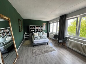 5 chambres, fer et planche à repasser, lit parapluie, Wi-Fi gratuit