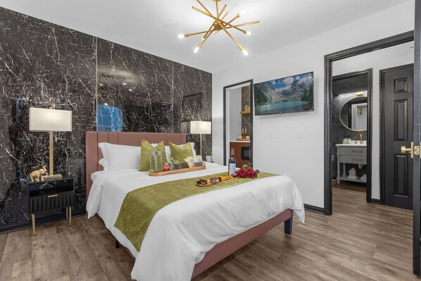 1 bedroom, desk, free WiFi, bed sheets