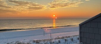Tower Shores - Beach Front Bliss