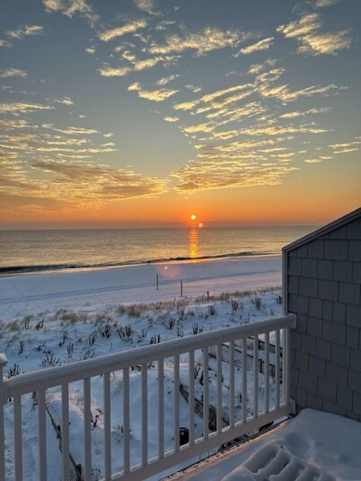 Tower Shores - Beach Front Bliss