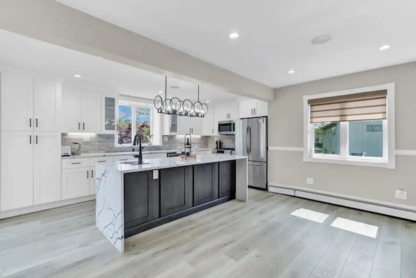 Private kitchen - Family Home/Canal front-Long island NY (Oakdale)