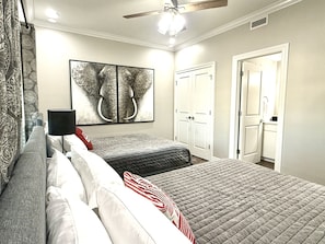 2 chambres, bureau, fer et planche à repasser, Wi-Fi gratuit