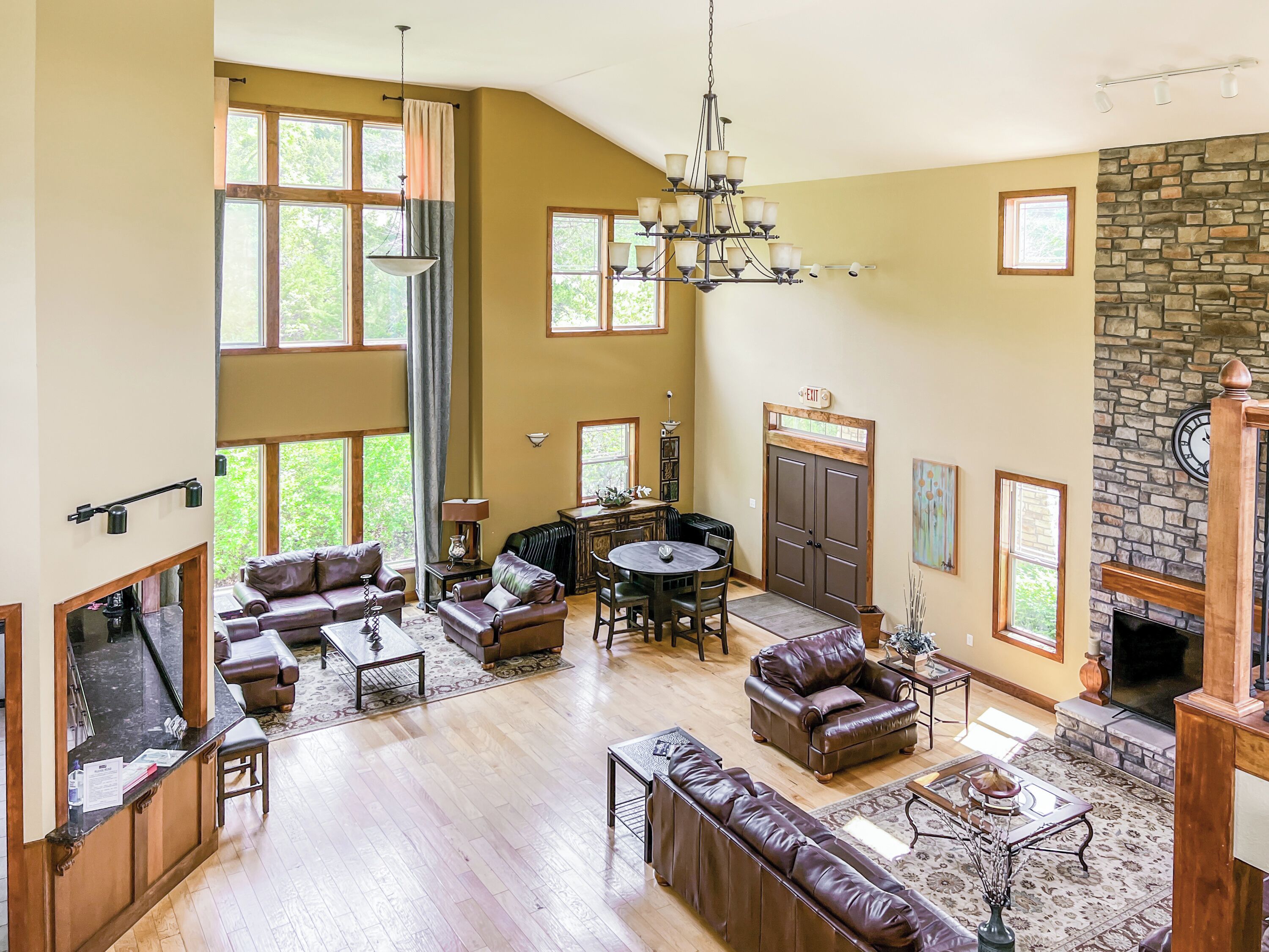 Smart TV, fireplace, video games, books