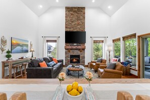 Smart-TV, peis, videospill og bøker