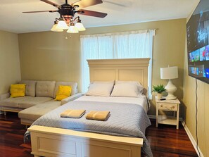 2 bedrooms, iron/ironing board, WiFi, bed sheets