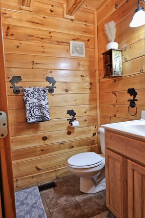 Boblebad, hårføner og håndklær