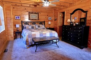 2 soverom, strykejern/-brett, wi-fi og sengetøy