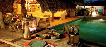 Luxurious private guesthouse with stunning pool near Spanish Lagoon